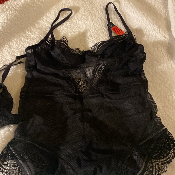 Flirty body suit-intimate - Picture 2 of 3